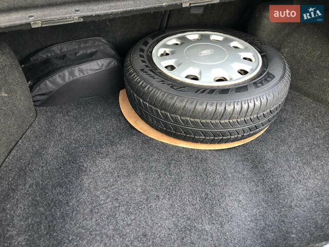 Красный Форд Скорпио, объемом двигателя 2 л и пробегом 178 тыс. км за 1500 $, фото 59 на Automoto.ua