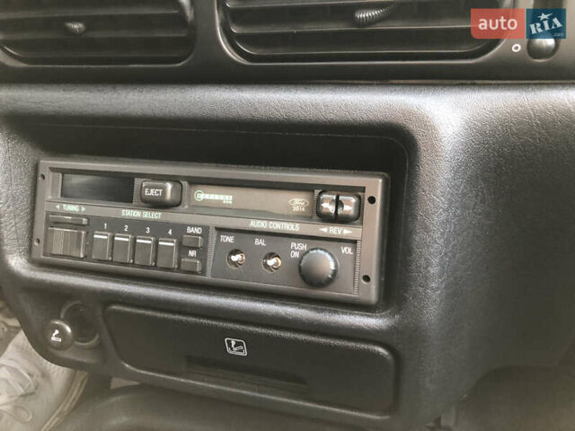 Красный Форд Скорпио, объемом двигателя 2 л и пробегом 178 тыс. км за 1500 $, фото 25 на Automoto.ua