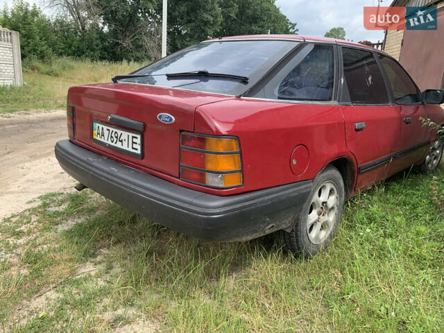 Червоний Форд Скорпіо, об'ємом двигуна 2 л та пробігом 300 тис. км за 500 $, фото 2 на Automoto.ua