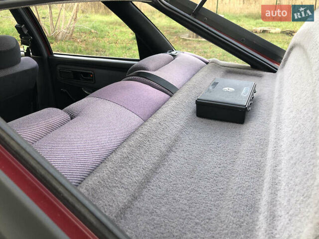 Красный Форд Скорпио, объемом двигателя 2 л и пробегом 178 тыс. км за 1500 $, фото 60 на Automoto.ua