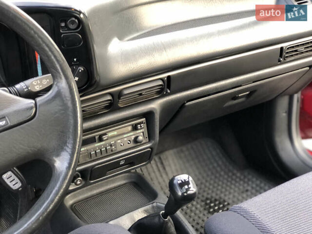 Красный Форд Скорпио, объемом двигателя 2 л и пробегом 178 тыс. км за 1500 $, фото 17 на Automoto.ua