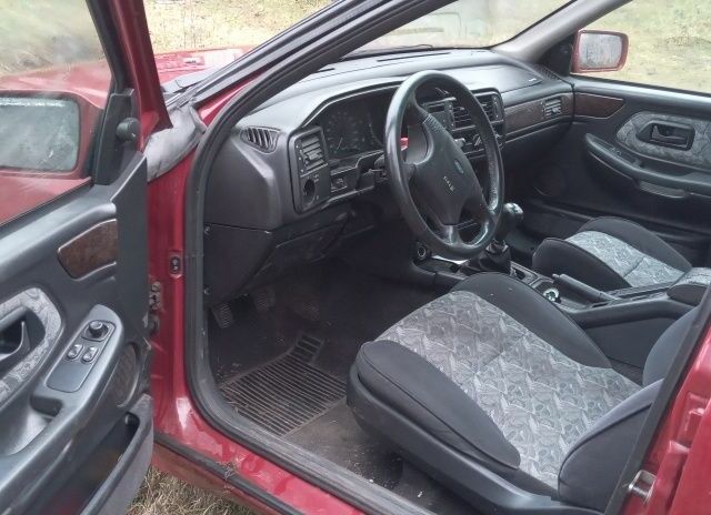 Червоний Форд Скорпіо, об'ємом двигуна 2 л та пробігом 100 тис. км за 1063 $, фото 6 на Automoto.ua