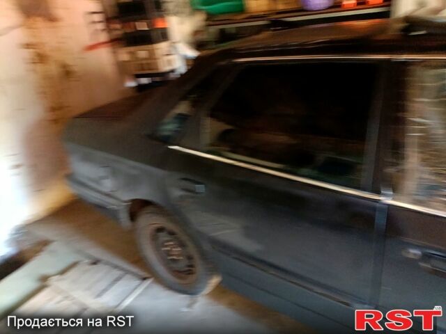 Форд Скорпио, объемом двигателя 2 л и пробегом 230 тыс. км за 720 $, фото 4 на Automoto.ua