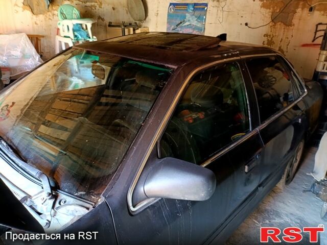 Форд Скорпио, объемом двигателя 2 л и пробегом 230 тыс. км за 720 $, фото 5 на Automoto.ua