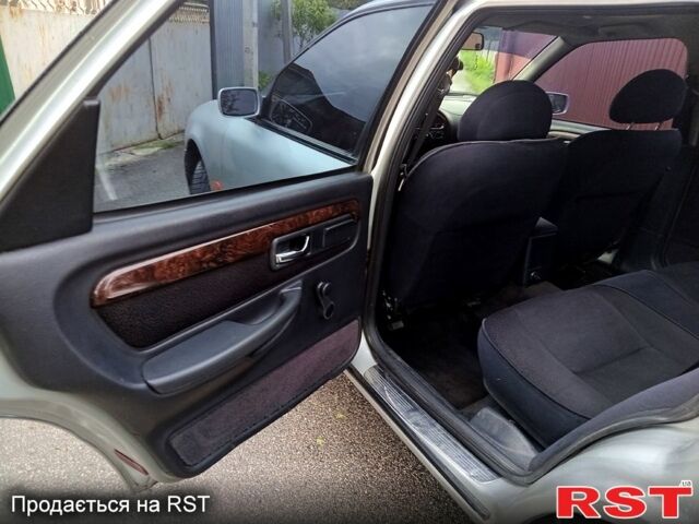 Форд Скорпио, объемом двигателя 2 л и пробегом 211 тыс. км за 2790 $, фото 13 на Automoto.ua