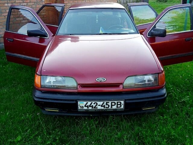 Форд Скорпио, объемом двигателя 2 л и пробегом 200 тыс. км за 900 $, фото 5 на Automoto.ua