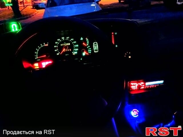 Форд Скорпио, объемом двигателя 2 л и пробегом 200 тыс. км за 1699 $, фото 2 на Automoto.ua