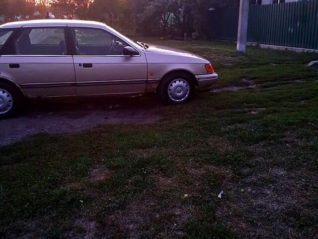 Форд Скорпио, объемом двигателя 2 л и пробегом 265 тыс. км за 800 $, фото 3 на Automoto.ua