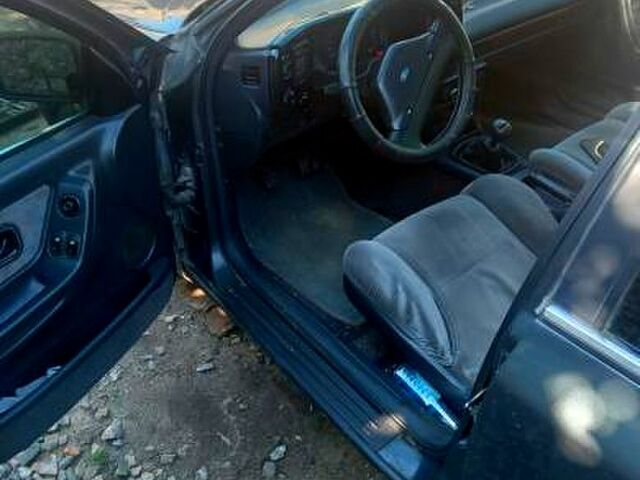 Форд Скорпио, объемом двигателя 2.4 л и пробегом 300 тыс. км за 750 $, фото 3 на Automoto.ua