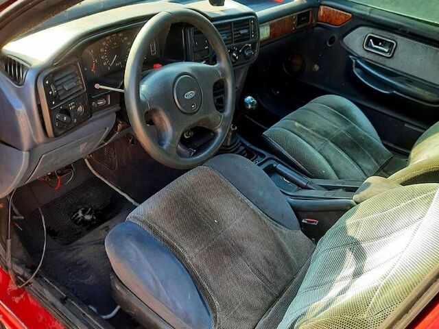 Форд Скорпио, объемом двигателя 2 л и пробегом 0 тыс. км за 650 $, фото 4 на Automoto.ua