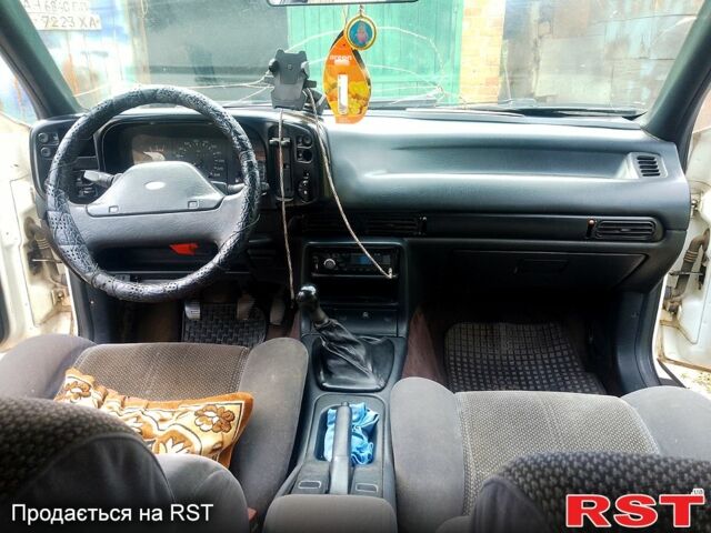 Форд Скорпіо, об'ємом двигуна 2 л та пробігом 125 тис. км за 780 $, фото 4 на Automoto.ua