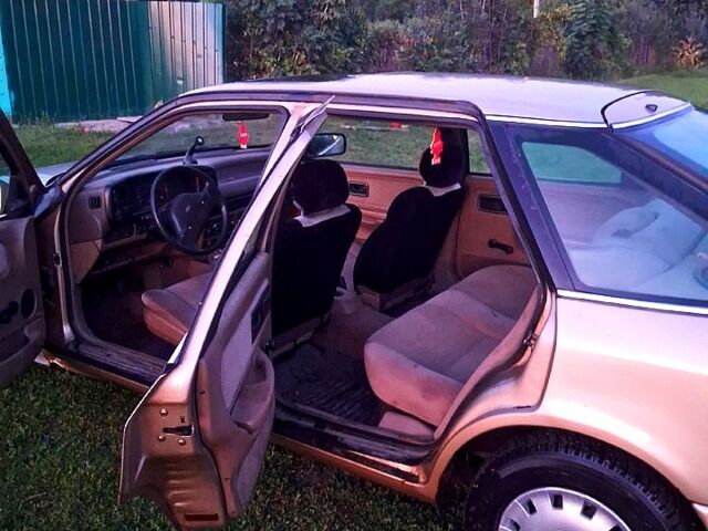 Форд Скорпио, объемом двигателя 2 л и пробегом 265 тыс. км за 800 $, фото 7 на Automoto.ua