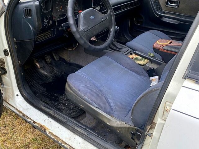 Форд Скорпіо, об'ємом двигуна 2 л та пробігом 400 тис. км за 650 $, фото 2 на Automoto.ua