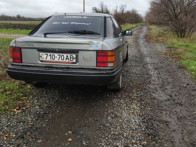 Серый Форд Скорпио, объемом двигателя 2 л и пробегом 254 тыс. км за 831 $, фото 4 на Automoto.ua