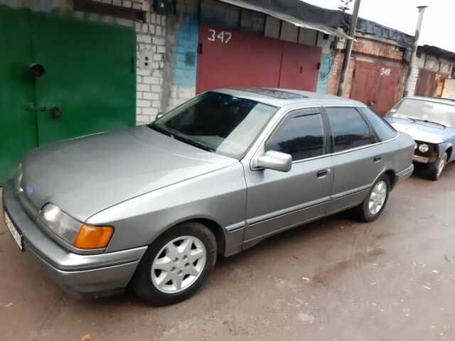 Серый Форд Скорпио, объемом двигателя 2 л и пробегом 500 тыс. км за 2000 $, фото 1 на Automoto.ua