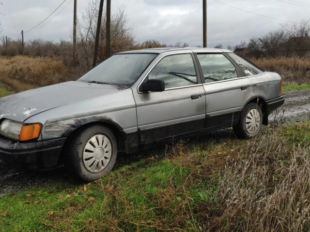 Серый Форд Скорпио, объемом двигателя 2 л и пробегом 254 тыс. км за 831 $, фото 1 на Automoto.ua