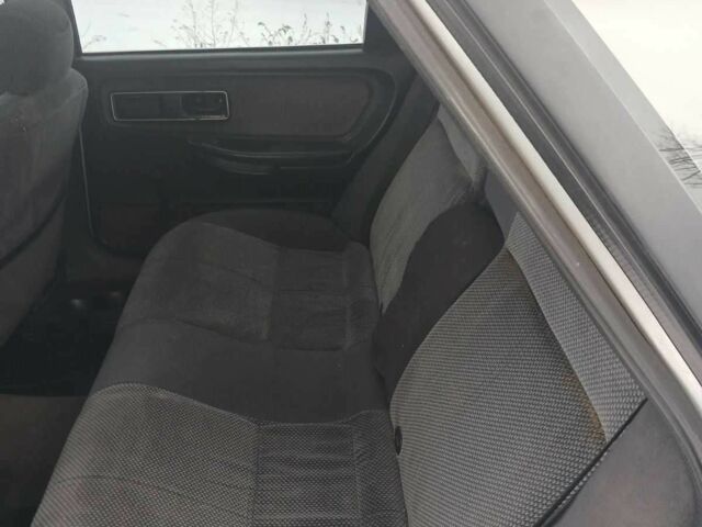 Серый Форд Скорпио, объемом двигателя 2 л и пробегом 245 тыс. км за 2000 $, фото 2 на Automoto.ua