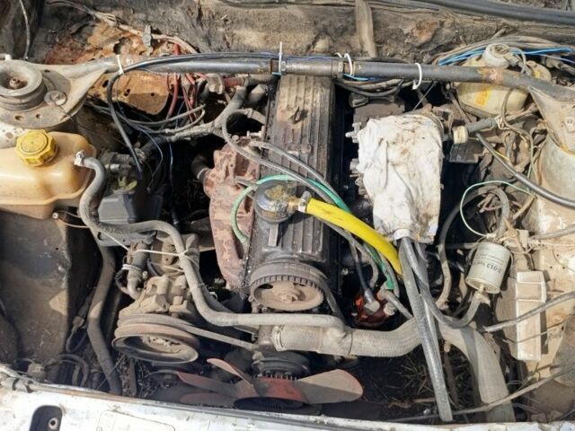 Форд Скорпио 1988 в Ржищеве на Automoto.ua Серый Форд Скорпио, объемом двигателя 2 л и пробегом 500 тыс. км за 286 $, фото 6 на Automoto.ua