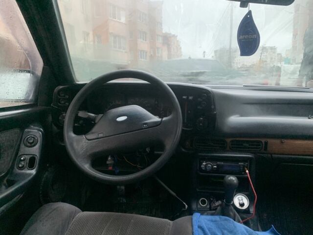 Серый Форд Скорпио, объемом двигателя 0 л и пробегом 300 тыс. км за 700 $, фото 5 на Automoto.ua