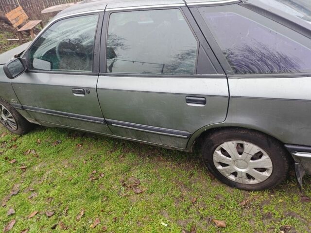 Серый Форд Скорпио, объемом двигателя 2 л и пробегом 200 тыс. км за 355 $, фото 3 на Automoto.ua