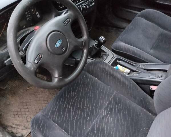 Сірий Форд Скорпіо, об'ємом двигуна 2 л та пробігом 400 тис. км за 1000 $, фото 3 на Automoto.ua