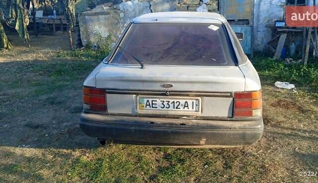 Серый Форд Скорпио, объемом двигателя 2 л и пробегом 100 тыс. км за 1000 $, фото 3 на Automoto.ua