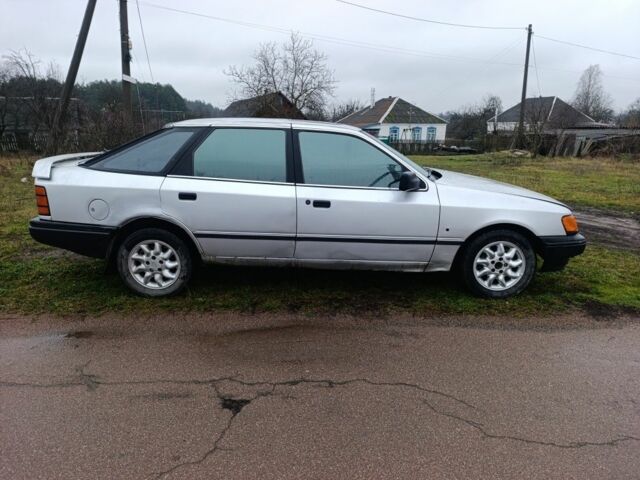 Серый Форд Скорпио, объемом двигателя 0 л и пробегом 350 тыс. км за 1200 $, фото 4 на Automoto.ua