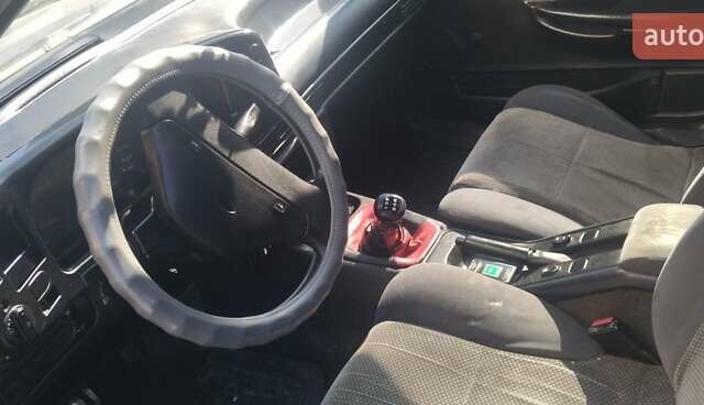 Серый Форд Скорпио, объемом двигателя 2 л и пробегом 350 тыс. км за 900 $, фото 10 на Automoto.ua