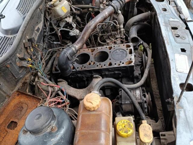 Серый Форд Скорпио, объемом двигателя 2.5 л и пробегом 300 тыс. км за 358 $, фото 6 на Automoto.ua