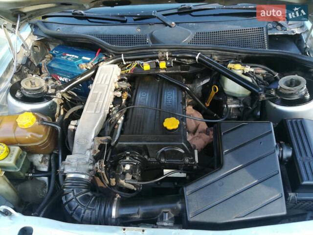 Серый Форд Скорпио, объемом двигателя 2 л и пробегом 100 тыс. км за 2000 $, фото 12 на Automoto.ua