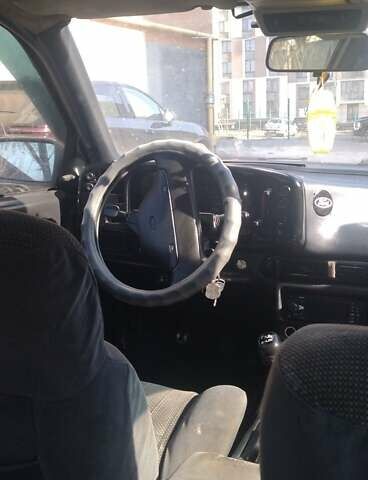 Серый Форд Скорпио, объемом двигателя 2 л и пробегом 350 тыс. км за 900 $, фото 7 на Automoto.ua