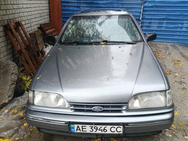 Сірий Форд Скорпіо, об'ємом двигуна 2 л та пробігом 320 тис. км за 1067 $, фото 2 на Automoto.ua