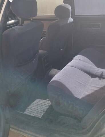 Серый Форд Скорпио, объемом двигателя 2 л и пробегом 350 тыс. км за 900 $, фото 5 на Automoto.ua