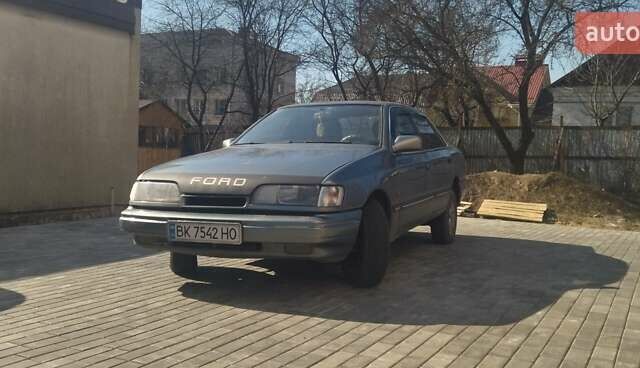 Серый Форд Скорпио, объемом двигателя 2 л и пробегом 350 тыс. км за 900 $, фото 2 на Automoto.ua