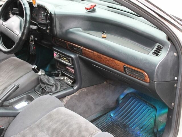 Серый Форд Скорпио, объемом двигателя 2 л и пробегом 140 тыс. км за 1800 $, фото 3 на Automoto.ua