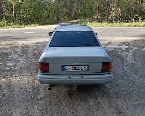 Серый Форд Скорпио, объемом двигателя 2.4 л и пробегом 365 тыс. км за 690 $, фото 5 на Automoto.ua