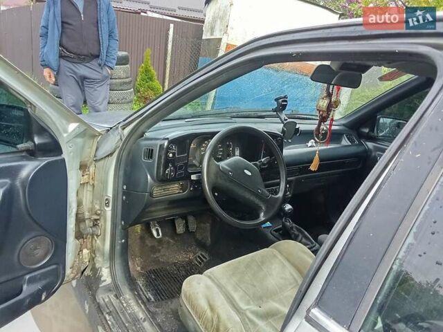 Серый Форд Скорпио, объемом двигателя 2 л и пробегом 150 тыс. км за 400 $, фото 3 на Automoto.ua