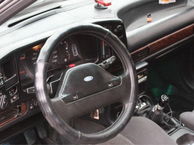 Серый Форд Скорпио, объемом двигателя 2 л и пробегом 140 тыс. км за 1800 $, фото 4 на Automoto.ua