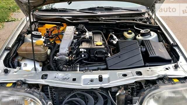 Серый Форд Скорпио, объемом двигателя 2 л и пробегом 325 тыс. км за 2387 $, фото 8 на Automoto.ua