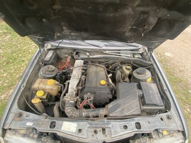 Сірий Форд Скорпіо, об'ємом двигуна 0 л та пробігом 500 тис. км за 500 $, фото 7 на Automoto.ua