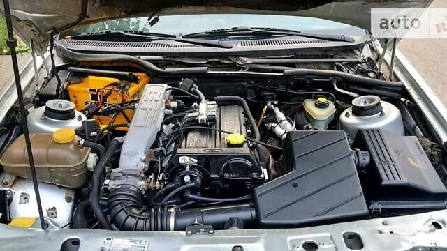Серый Форд Скорпио, объемом двигателя 2 л и пробегом 325 тыс. км за 2387 $, фото 10 на Automoto.ua