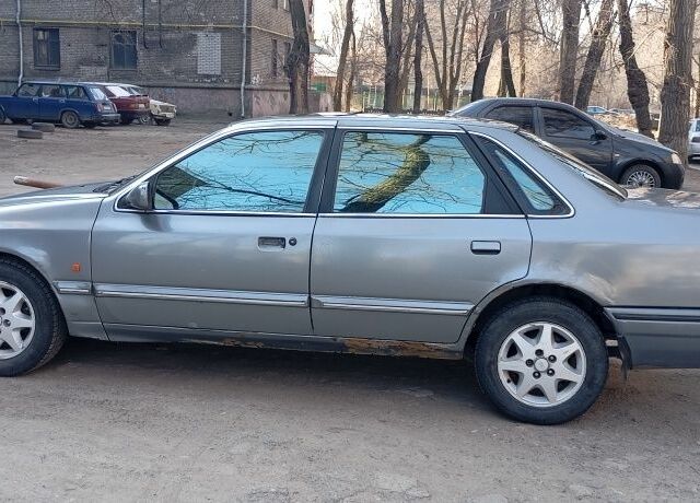 Серый Форд Скорпио, объемом двигателя 2 л и пробегом 300 тыс. км за 1800 $, фото 3 на Automoto.ua