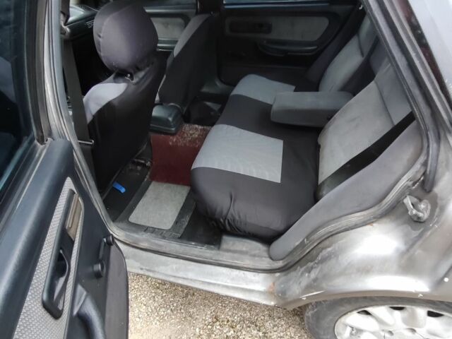 Серый Форд Скорпио, объемом двигателя 2 л и пробегом 240 тыс. км за 900 $, фото 5 на Automoto.ua