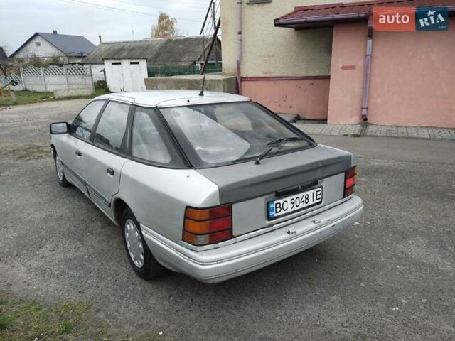 Форд Скорпио 1985 в Остоге на Automoto.ua Серый Форд Скорпио, объемом двигателя 1.77 л и пробегом 400 тыс. км за 700 $, фото 7 на Automoto.ua