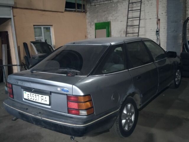 Серый Форд Скорпио, объемом двигателя 2 л и пробегом 235 тыс. км за 593 $, фото 1 на Automoto.ua