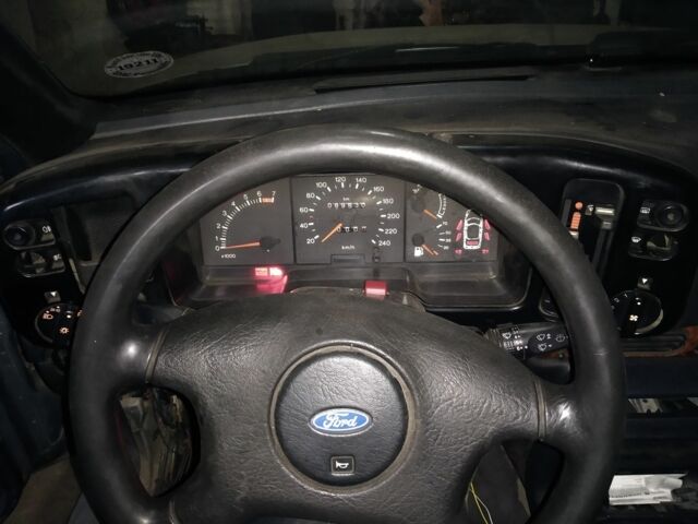 Серый Форд Скорпио, объемом двигателя 2 л и пробегом 235 тыс. км за 593 $, фото 3 на Automoto.ua