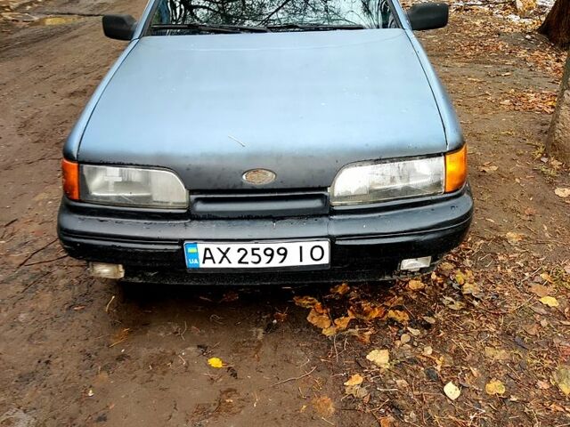 Серый Форд Скорпио, объемом двигателя 2 л и пробегом 330 тыс. км за 900 $, фото 4 на Automoto.ua