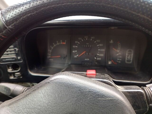 Серый Форд Скорпио, объемом двигателя 2 л и пробегом 400 тыс. км за 1000 $, фото 4 на Automoto.ua