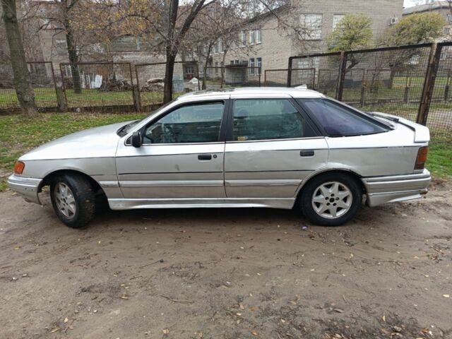 Серый Форд Скорпио, объемом двигателя 2 л и пробегом 400 тыс. км за 1000 $, фото 1 на Automoto.ua