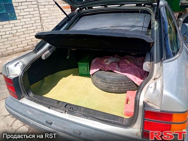 Серый Форд Скорпио, объемом двигателя 2 л и пробегом 300 тыс. км за 1000 $, фото 3 на Automoto.ua